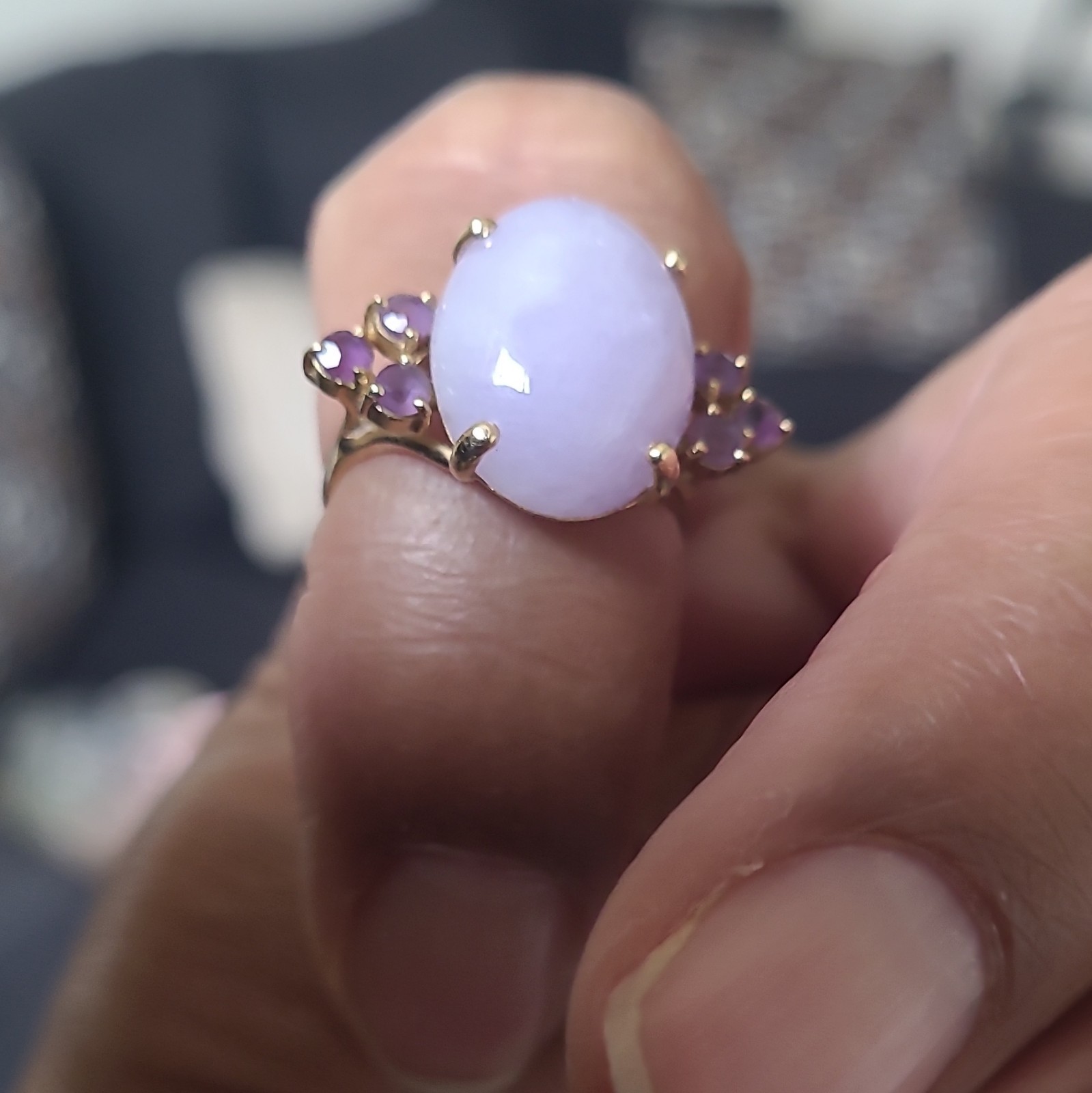 18kt 5.1 Gm Yellow Gold Prong-Set Oval Purple Lavender Jade Cocktail Ring Size 5