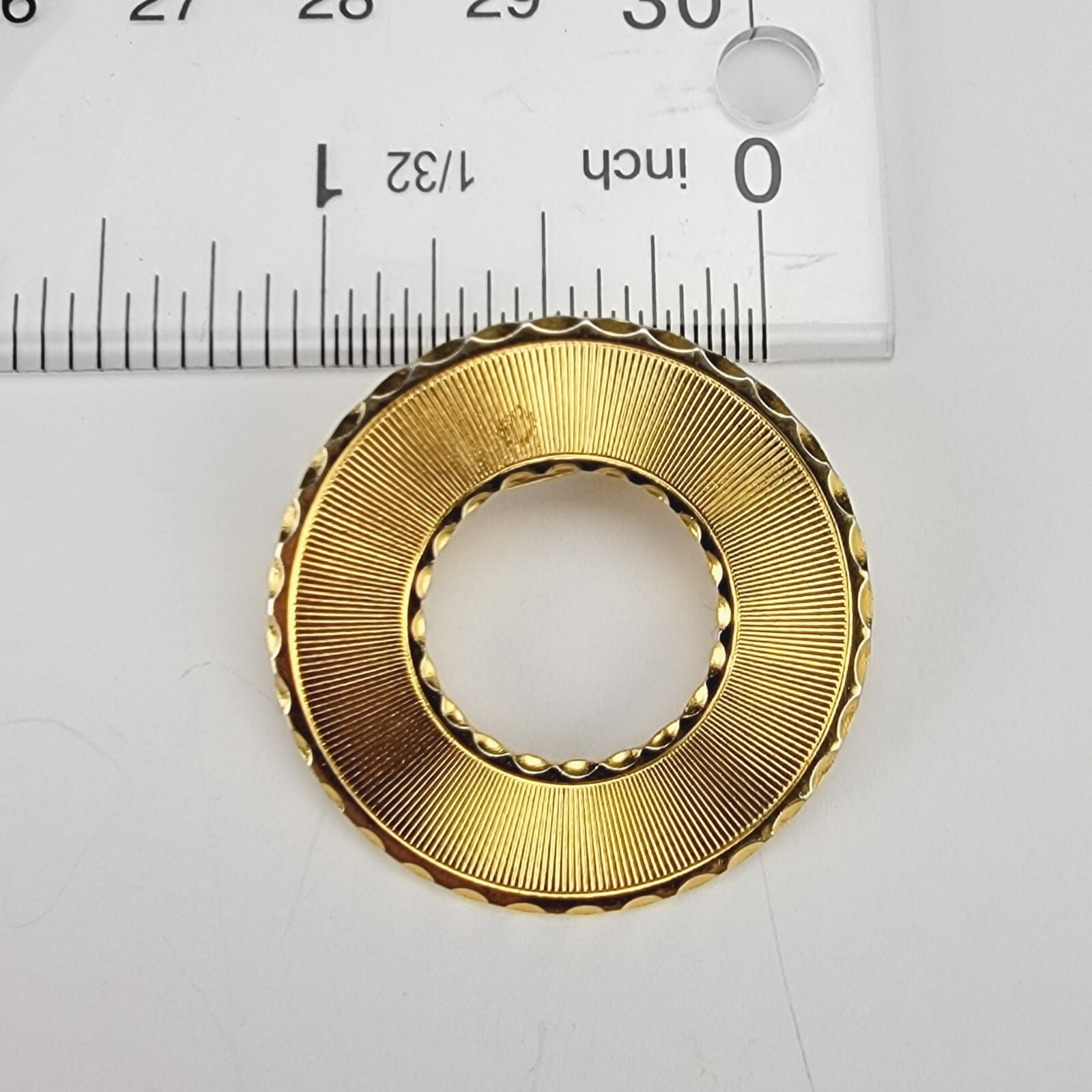 Vintage Gold Tone Sunburst Circle Brooch Scalloped Edge Round Pin 1.25 Inch