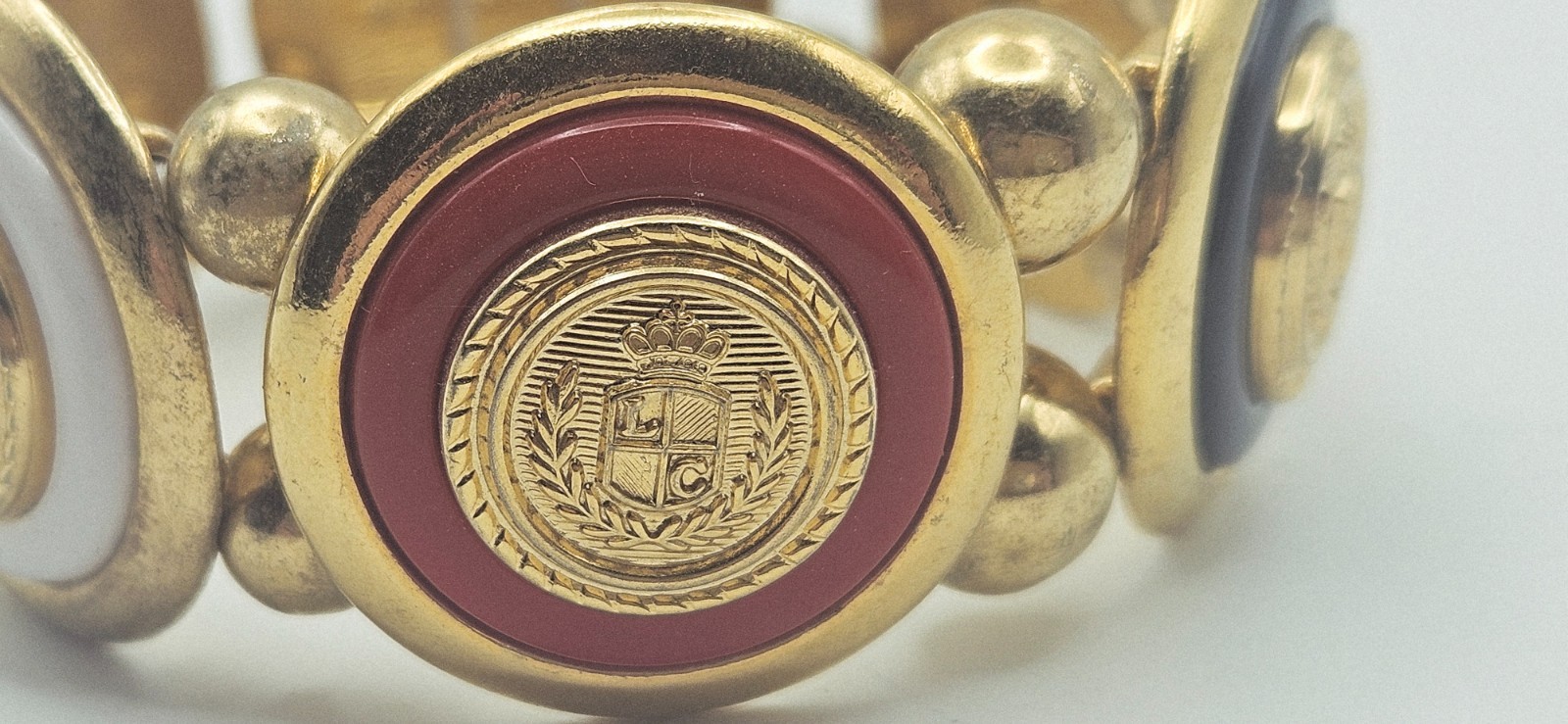 Liz Claiborne Bracelet Crest Gold Tone Red Black White Enamel Stretch NAUTICAL