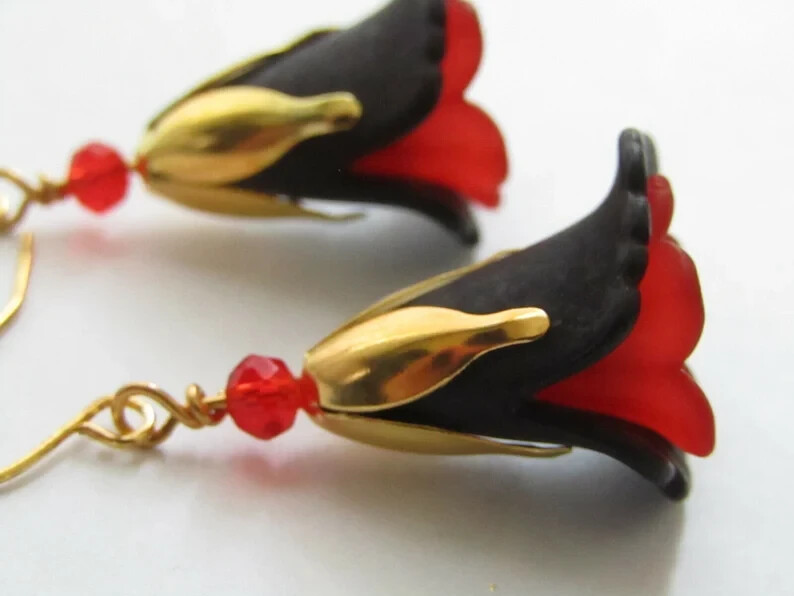 Flower Dangle Earrings Dainty Floral Earrings 24kt Earrings Gift For Nature Love