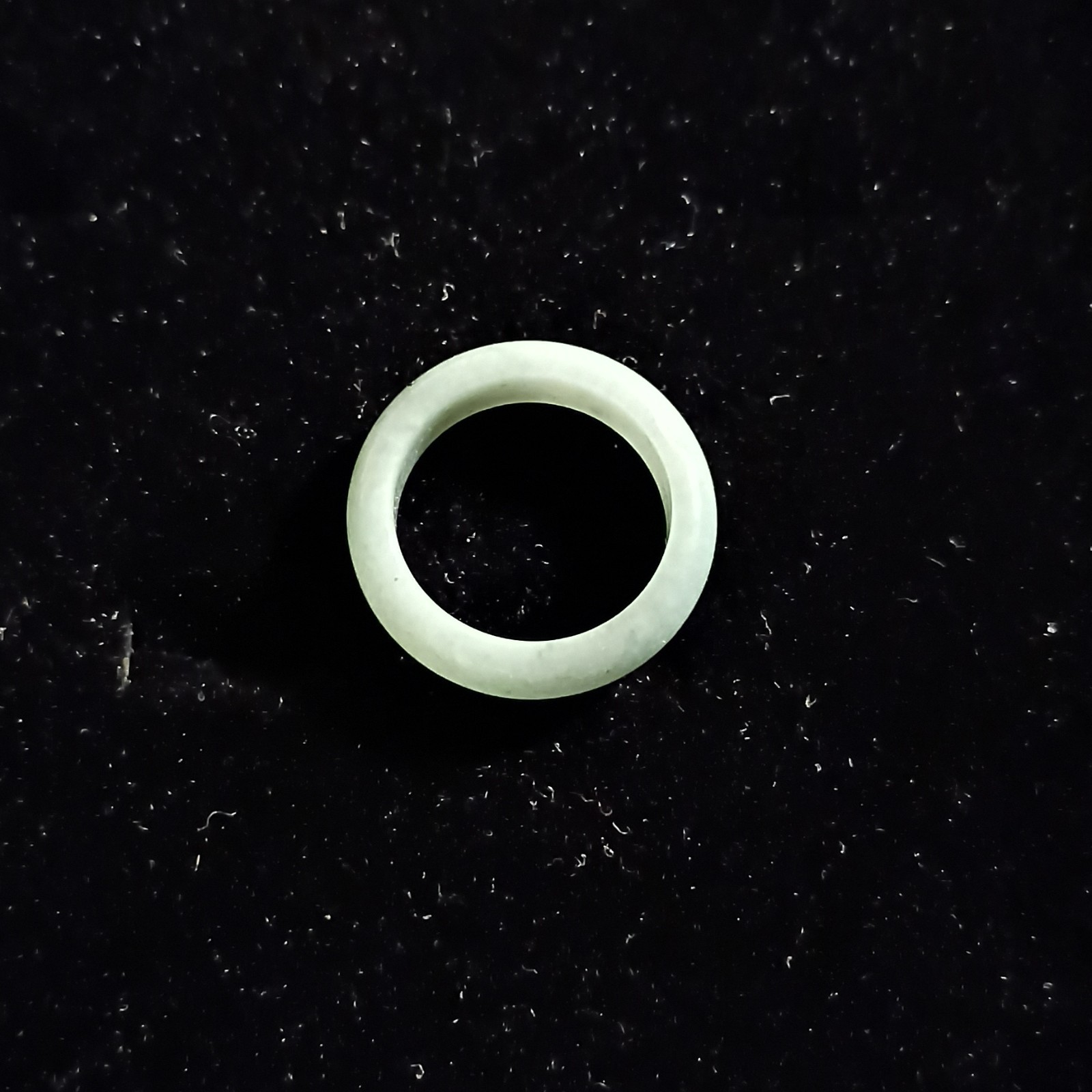 Jade Jewelers Green Jadeite Stone Band Ring Size 3.5 in Jewelers Box