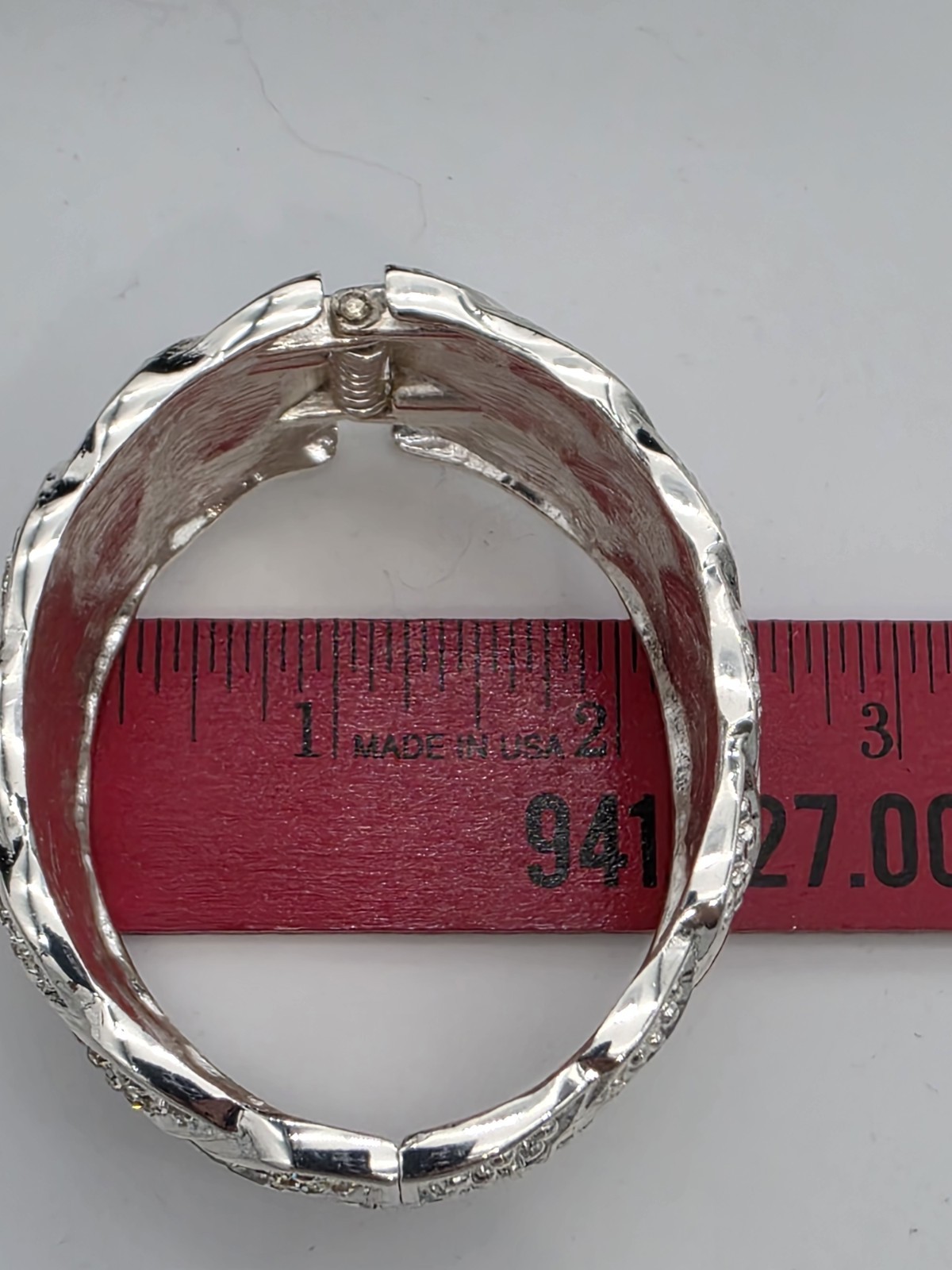 Bracelet Bangle Hinged Silvertone w/ Rhinestones Item#0116