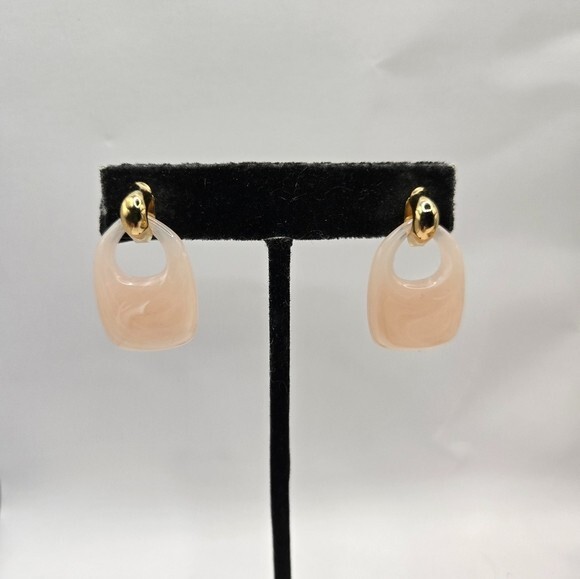 NWOT Avon 1989 Blush Hoop Pierced Earrings Pale Pink Lucite Metal Statement VTG