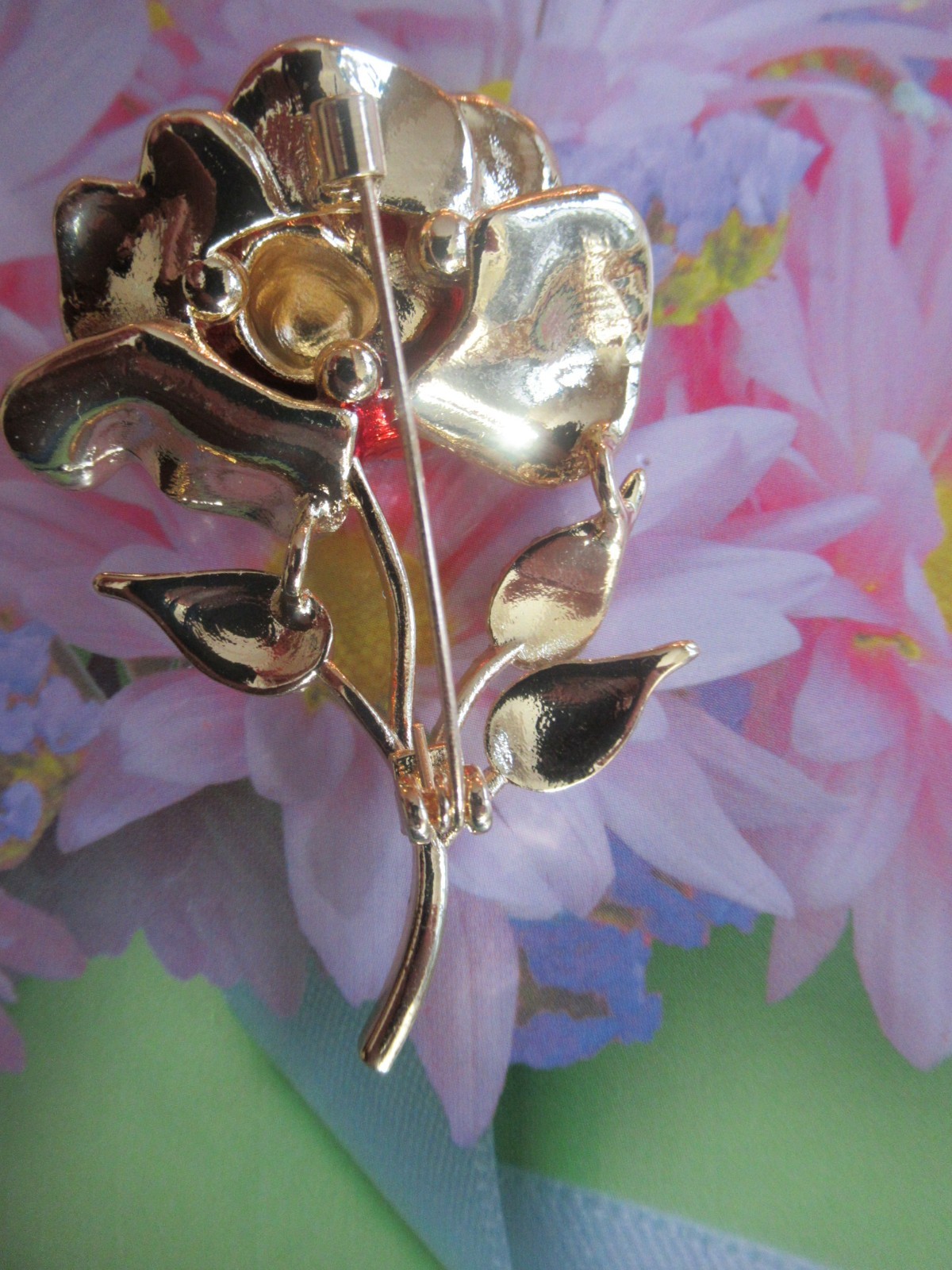 2.50″ DESIGNER STYLE BEAUTIFUL LAYERED RED ROSE CRYSTAL ENAMEL BROOCH NEW