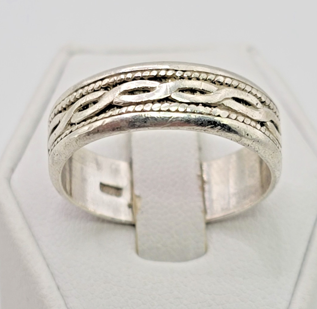STUNNING .925 Vintage Sterling Silver Estate Ring Size 10.75