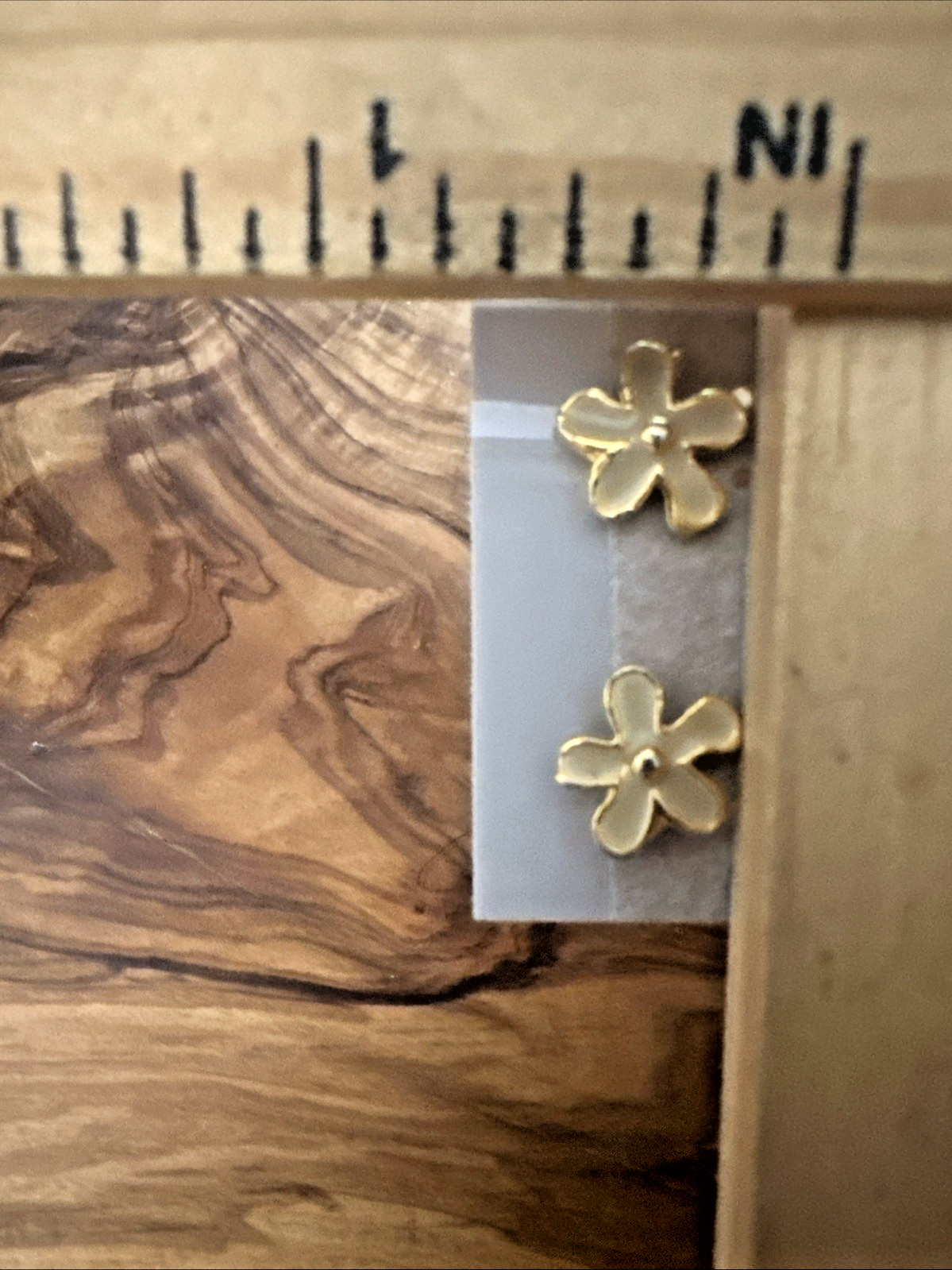 Lot Of 8 Pairs Flower Stud Earrings Mixed Variety Gorgeous!