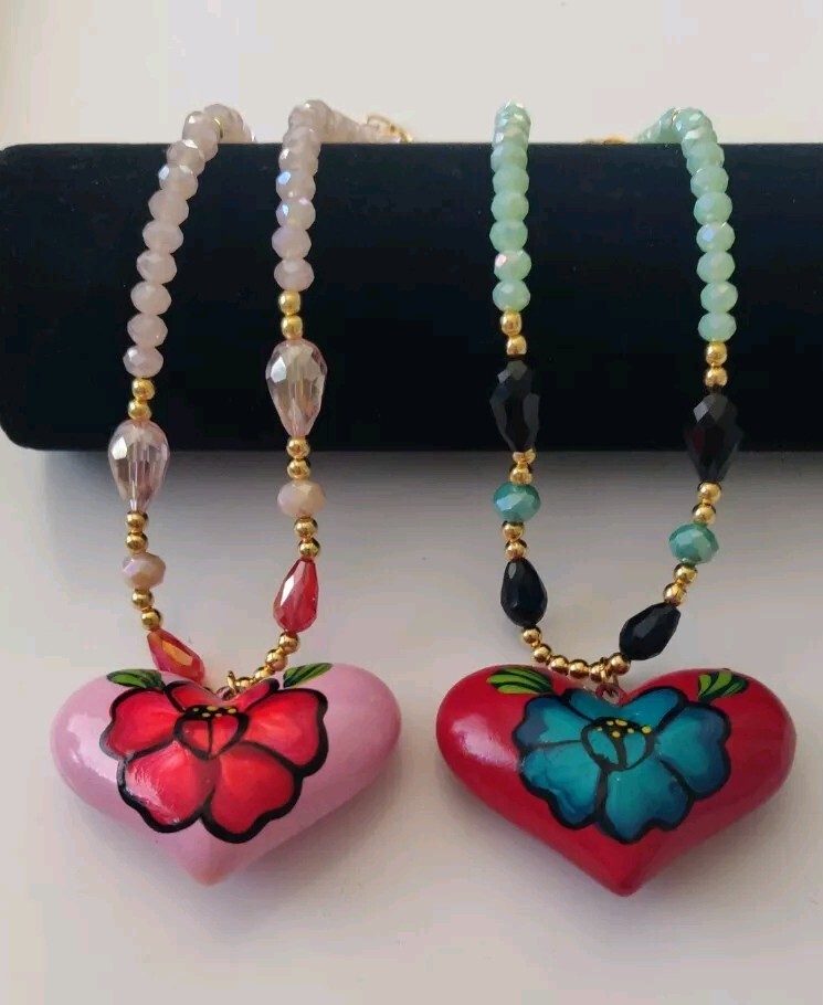 collar artesanal mexicano, Lote de 12 Pz, corazon hand made, cristal y chapa.