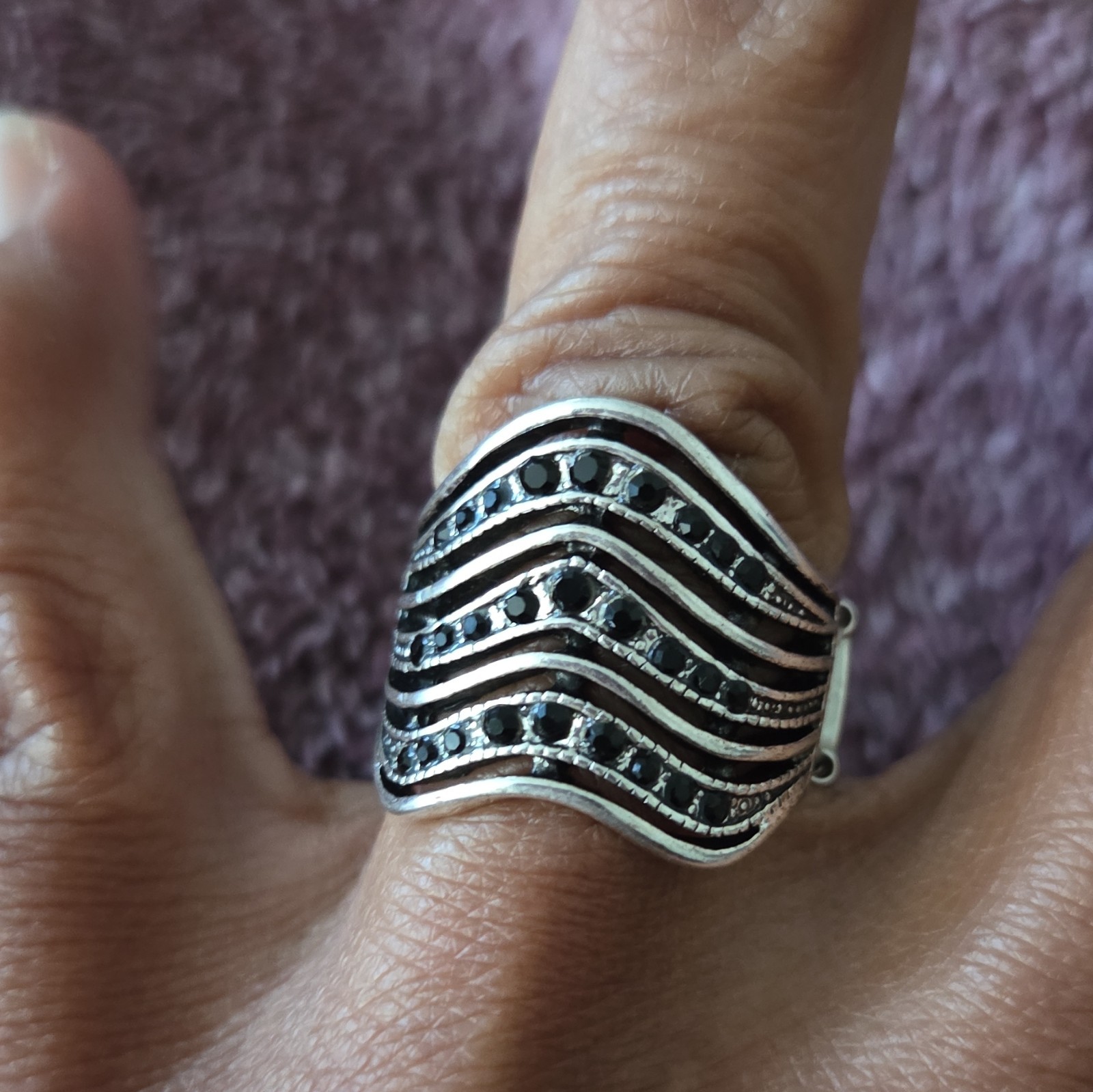 Silver Tone Black Accents Wavy Wide Band Ring, Size 7, Metal
