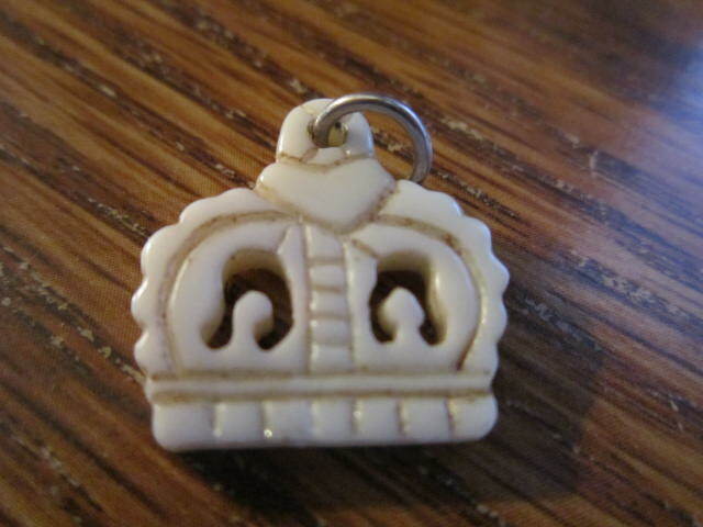 Vintage Crown Charm Off White/ Cream colored Plastic(?) .75″ Jewelry Collectible
