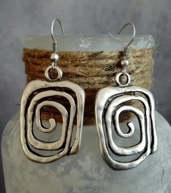 Silvertone New Fashion Jewelry Charms Unique Spiral Earrings Dangle Drop Hook