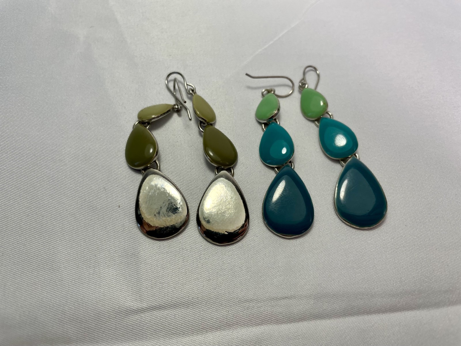 2 Pairs Colorful Teardrop Dangle Earrings Blue Green Enamel Resin Silver Tone…