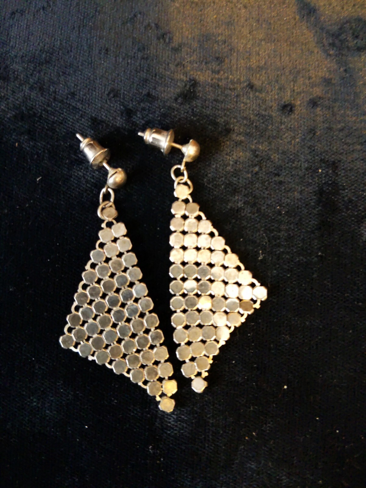lovely chain mail earrings 1 3/4 long x 3/4 NWOT