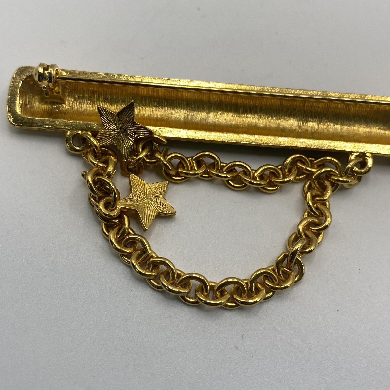 Gold Tone USA Flag Bar Brooch Pin Red White Blue Enamel Chain Stars Jewelry