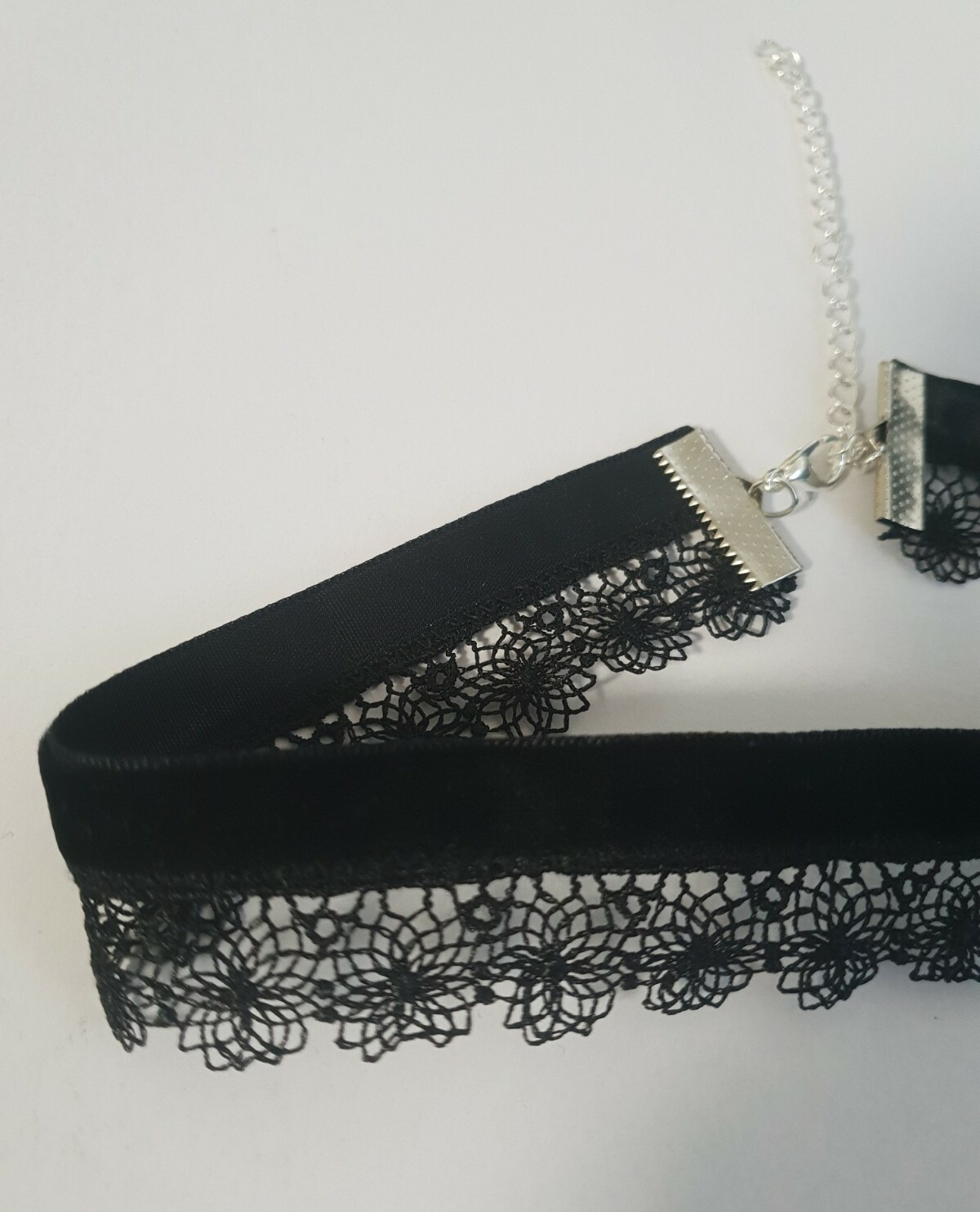 Ladies Crystal Dimonte pearls velvet ribbon embroidered lace Chakor Necklace