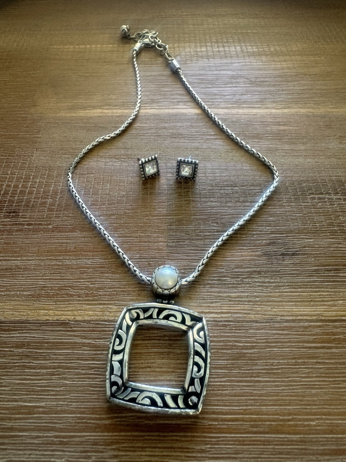 Silver-Tone Square Pendant Necklace & Square Stud Earrings Set White Round Bead