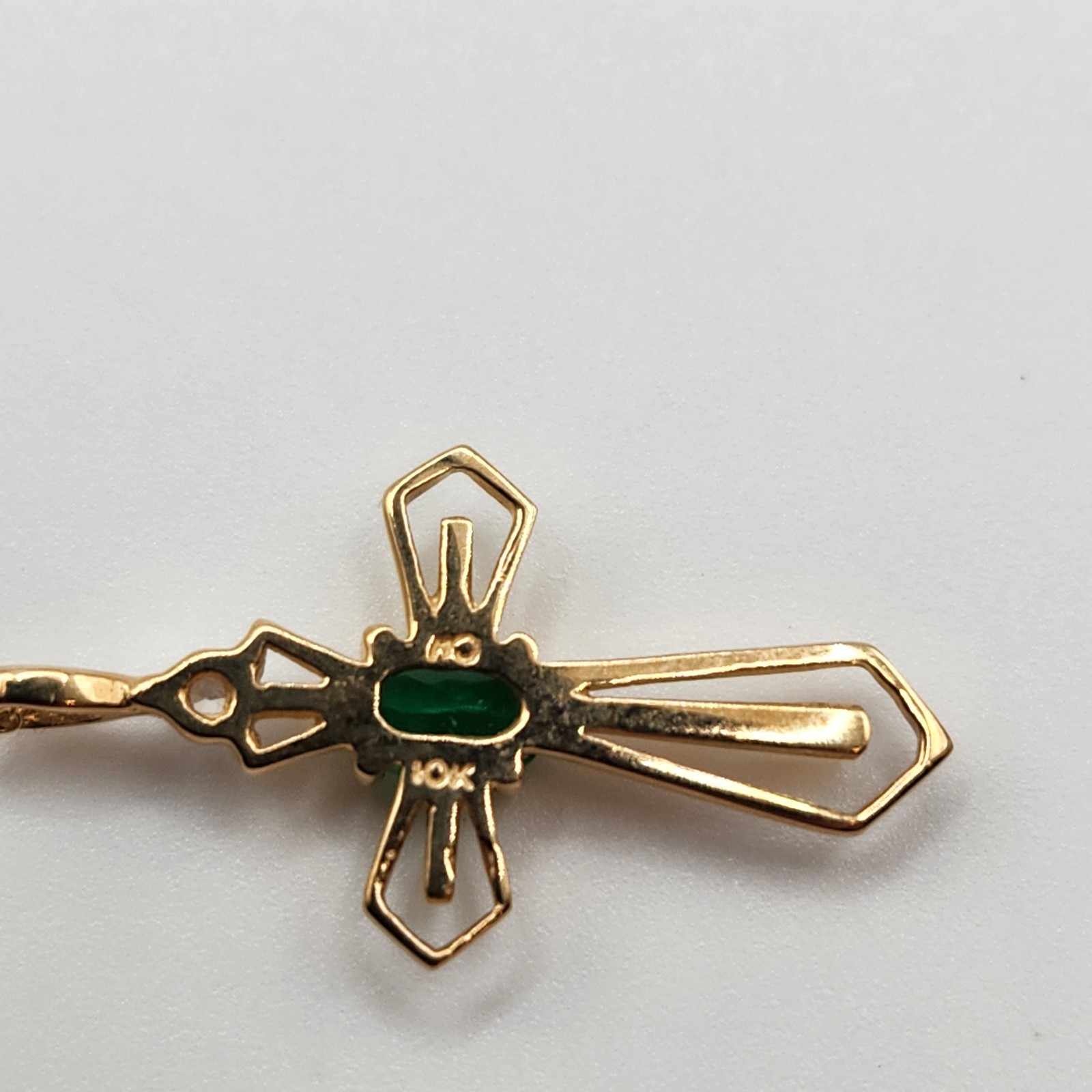 Dainty 10K Solid Gold Emerald & CZ Cross Pendant 18″ Gold Shell Necklace CW Box