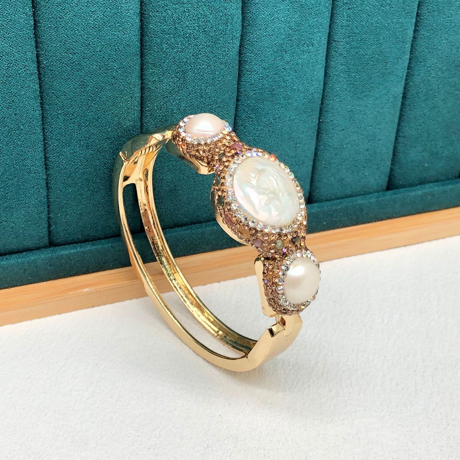 Natural South Sea White Keshi Baroque Pearl Inlay Gold Bangle Bracelet 6.2″
