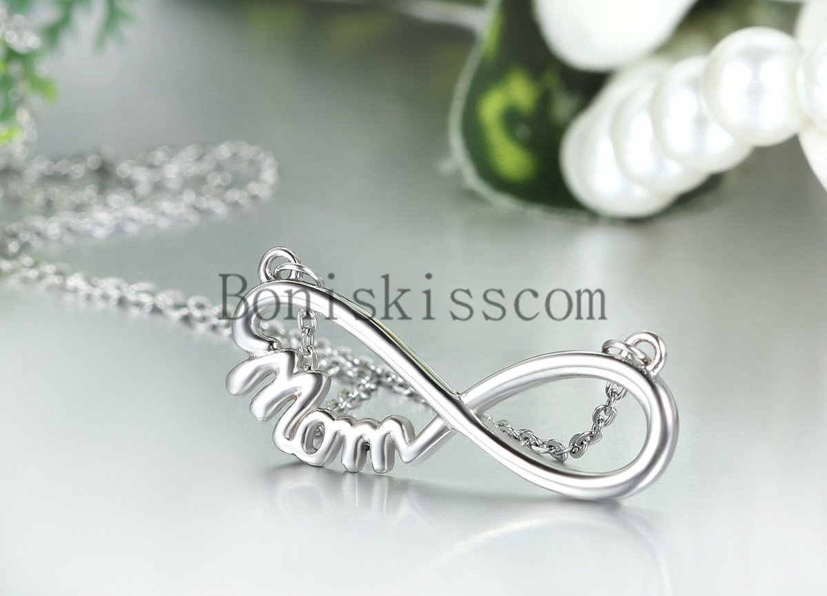 Love Infinity ” Mom ” Charm Stainless Steel Pendant Necklace Mother’s Day Gift