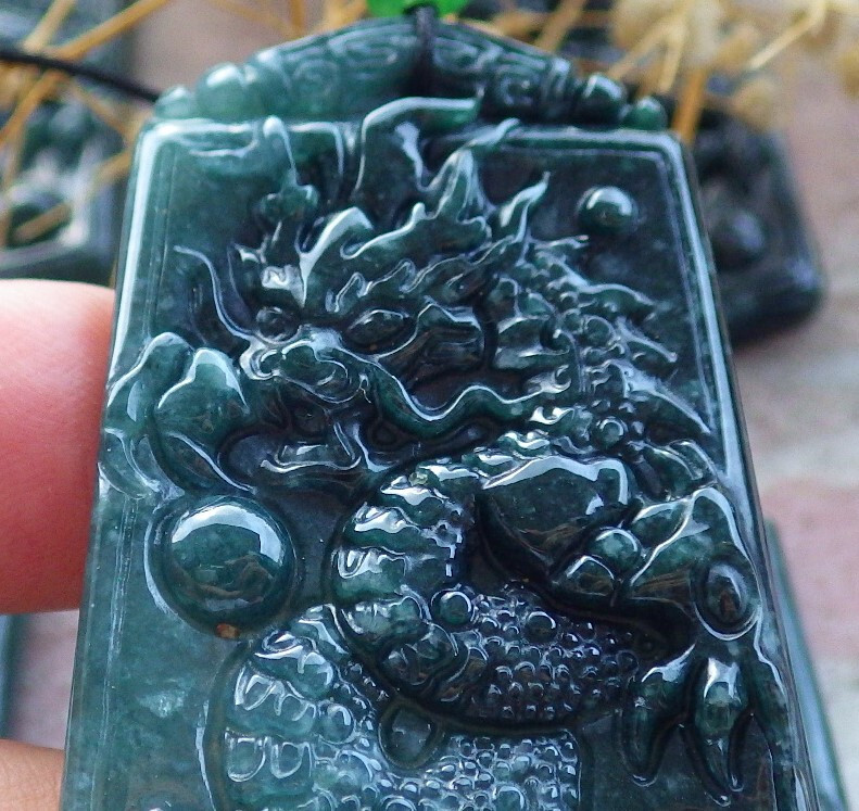 1Pcs Icy Green Burma Grade Natural A Jade jadeite Pendant Dragon Bead 龙 683097