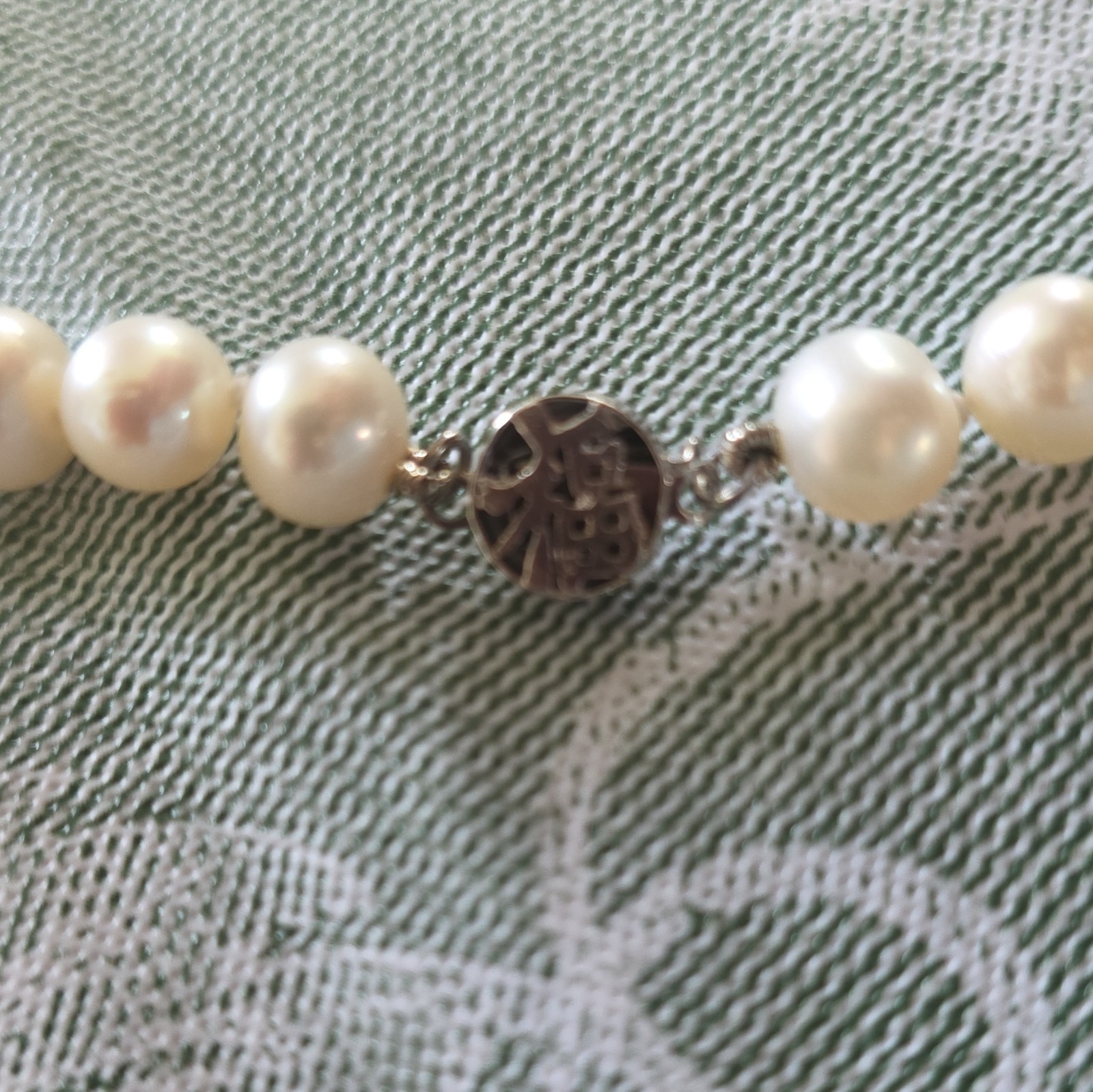 White Round Pearl Beaded Strand Necklace with Clasp, Ball/Bead Chain Style