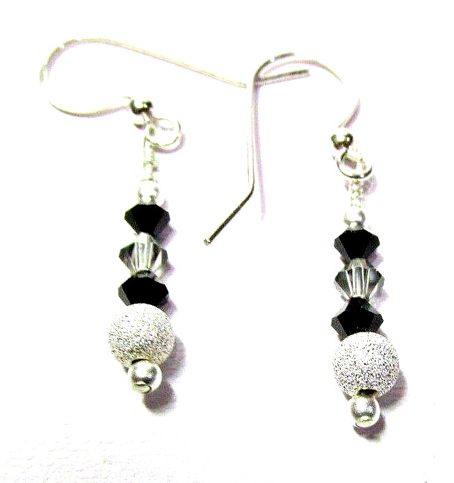 Silver Plated Black & Gray Crystal 7″ Bracelet & Pierced Earrings – NEW (#1835)