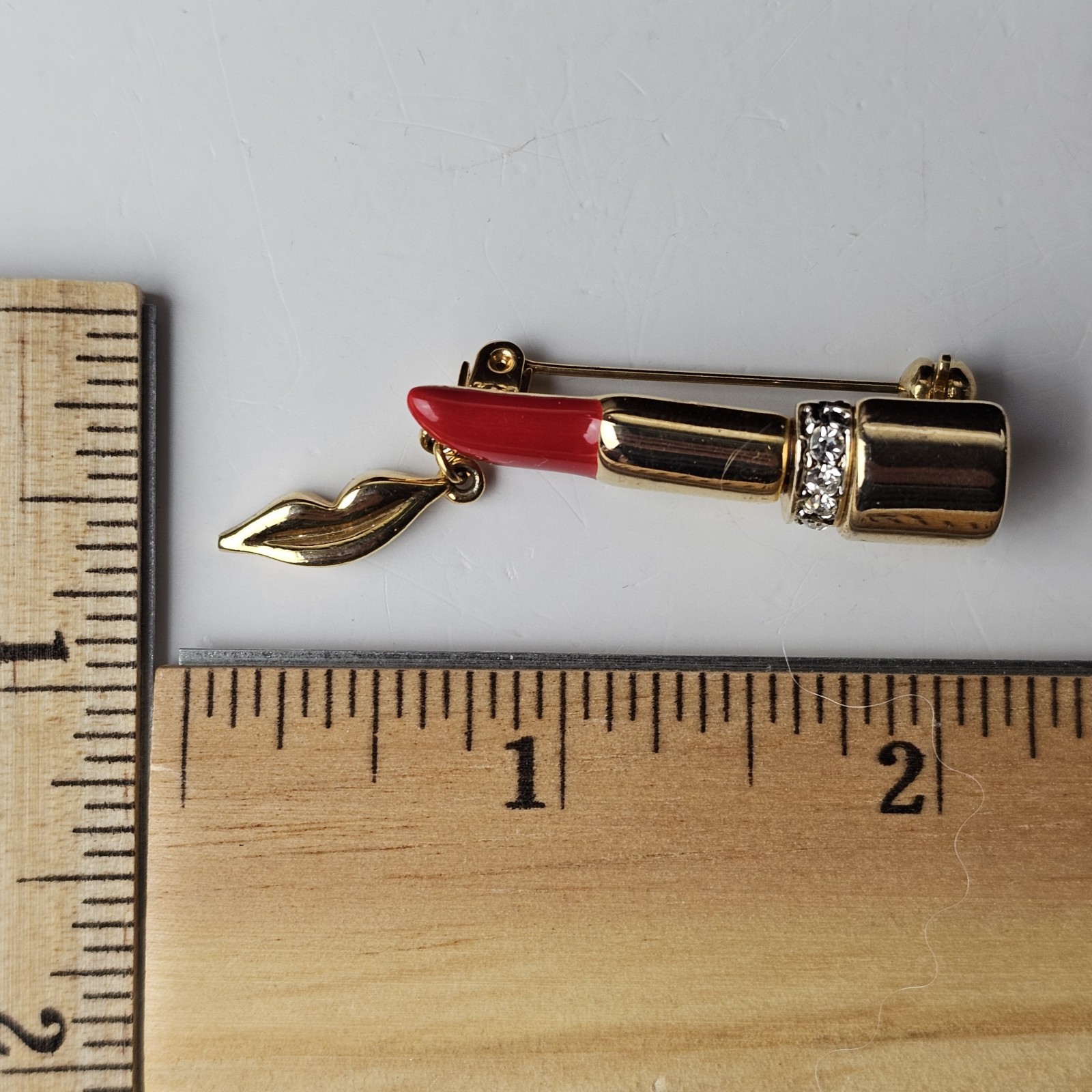 Costume Jewelry Gold Tone Red Enamel Rhinestone Lipstick Brooch Pin