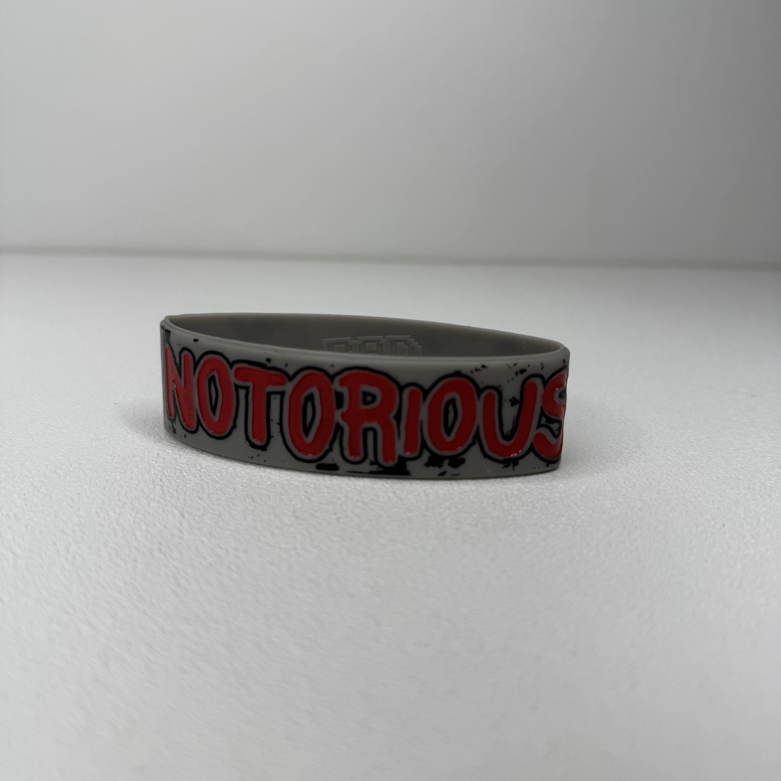 Radbandz NOTORIOUS Hot Topic Silicone Wristband Bracelet Gray Red Adult Size