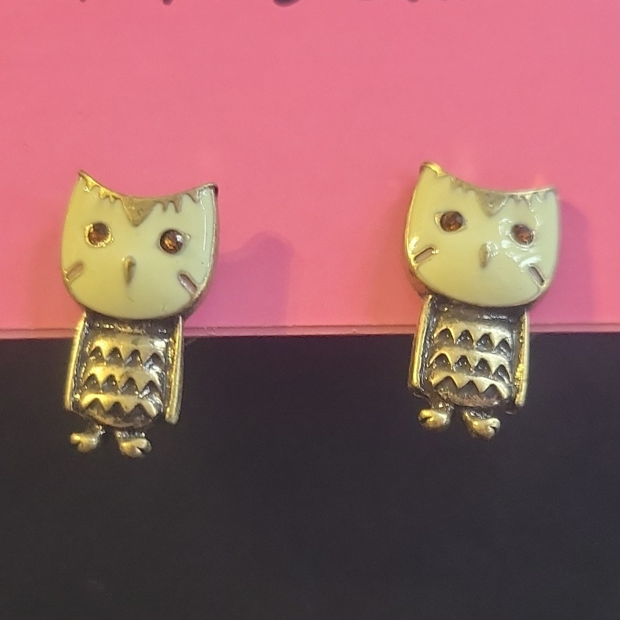 Betsey Johnson Cat Stud Earrings Gold Tone Ivory Enamel Animal Theme