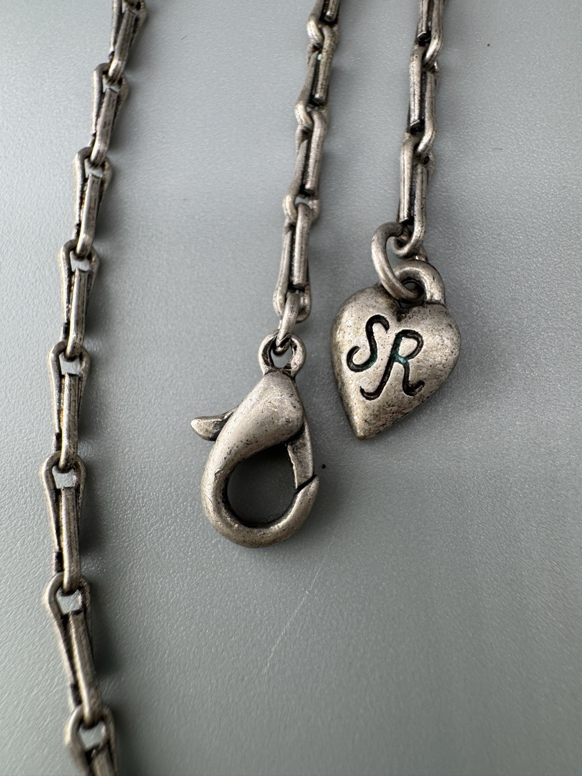Nice SWEET ROMANCE USA SILVER TONE PENDANT LOCKET RHINESTONES CHAIN NECKLACE