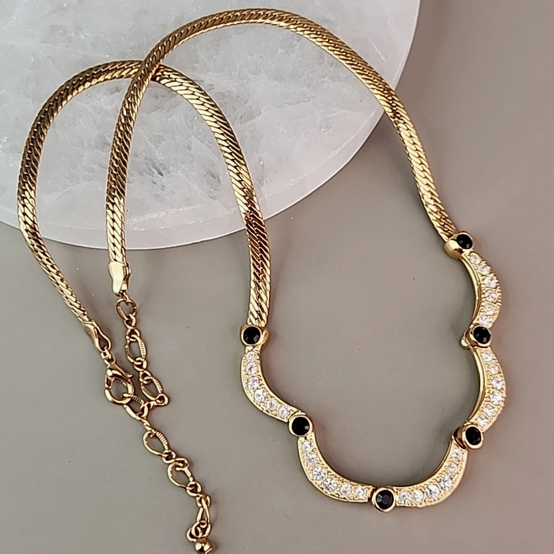 Rhinestone Chain Necklace Scalloped Clear Glass Gold Tone Herringbone 21″
