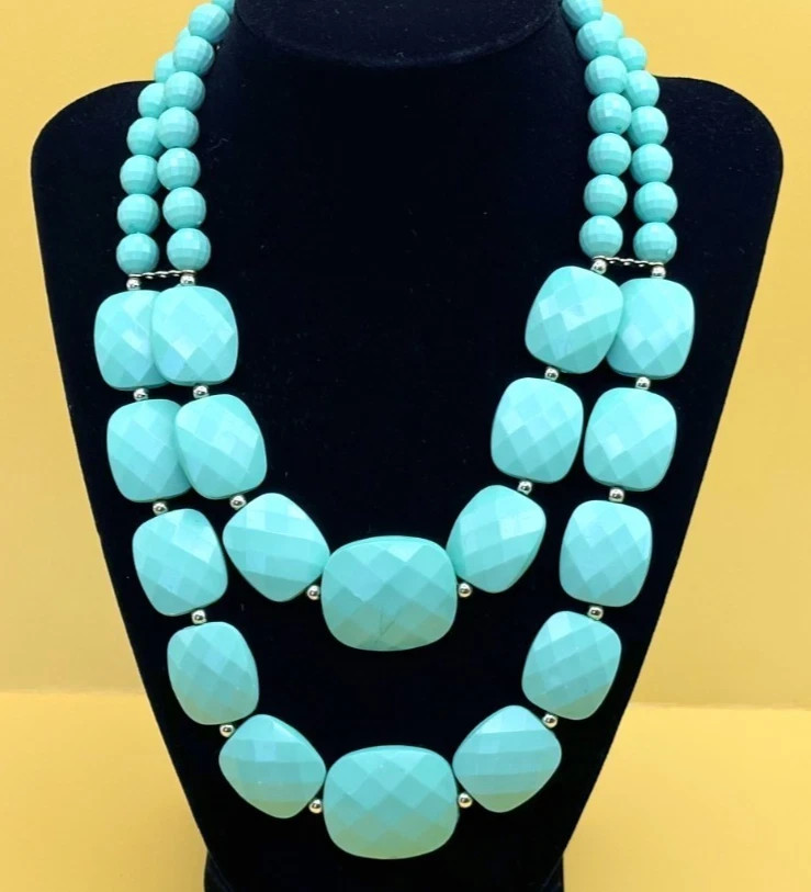 Lot of 10 Necklaces Mixed Materials & Designs Vintage & Contemporary N-52
