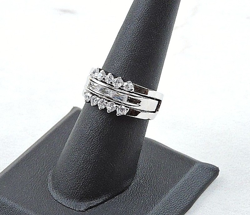 Sterling Silver 1.62 cttw Round And Radiant Cut Cubic Zirconia 2 Pc Ring Set