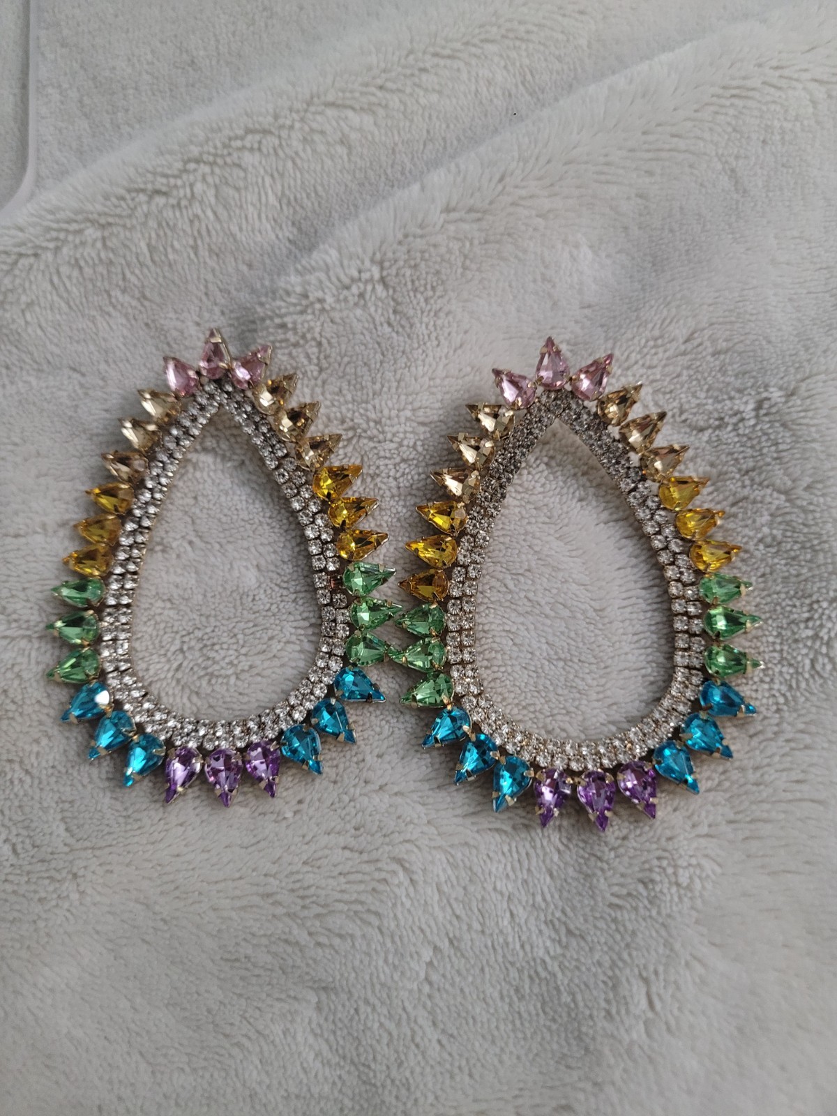 Large Rainbow Rhinestone Statement Earrings –