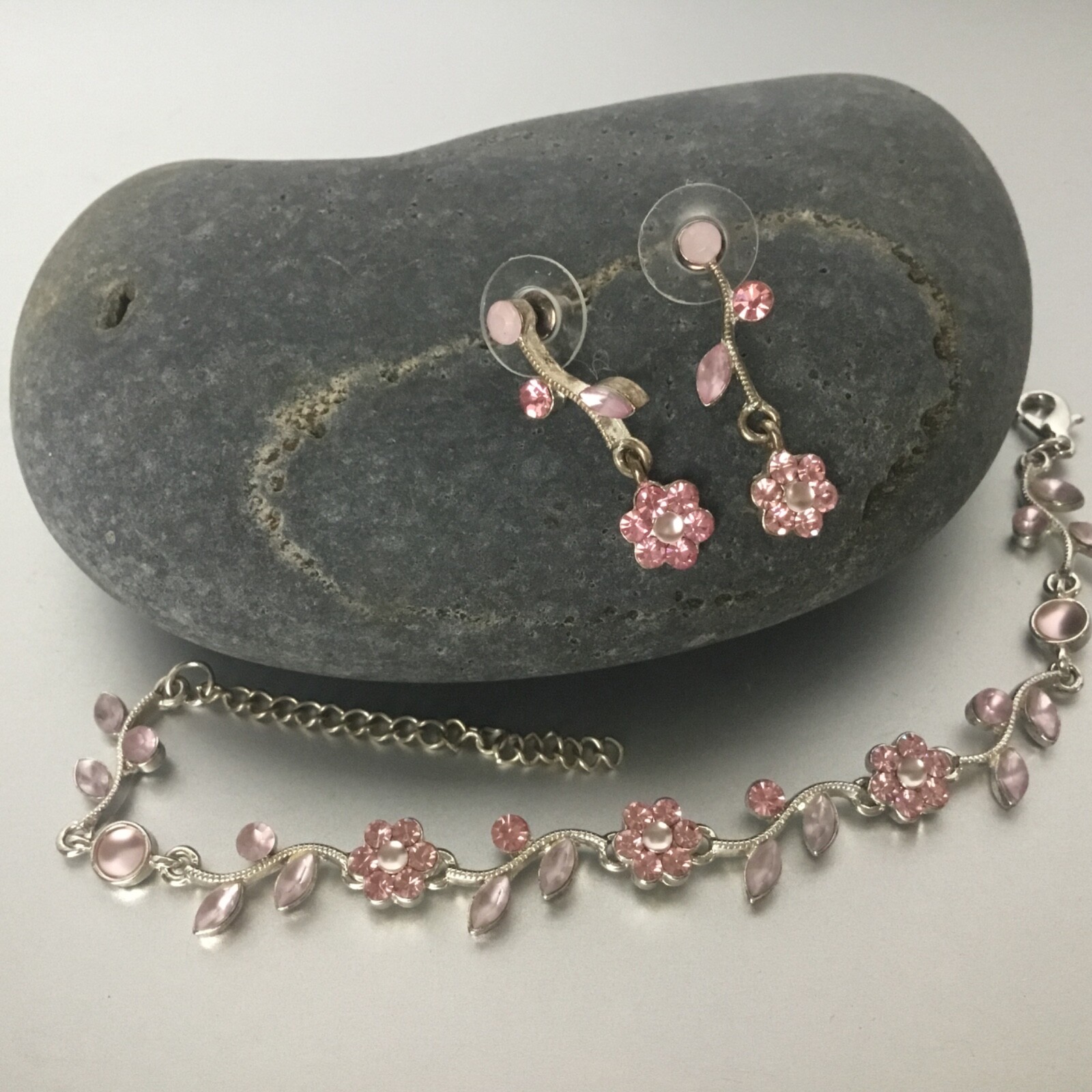Pink Crystal Floral Flower Bracelet & Dangle Earrings Set Silver Tone Base