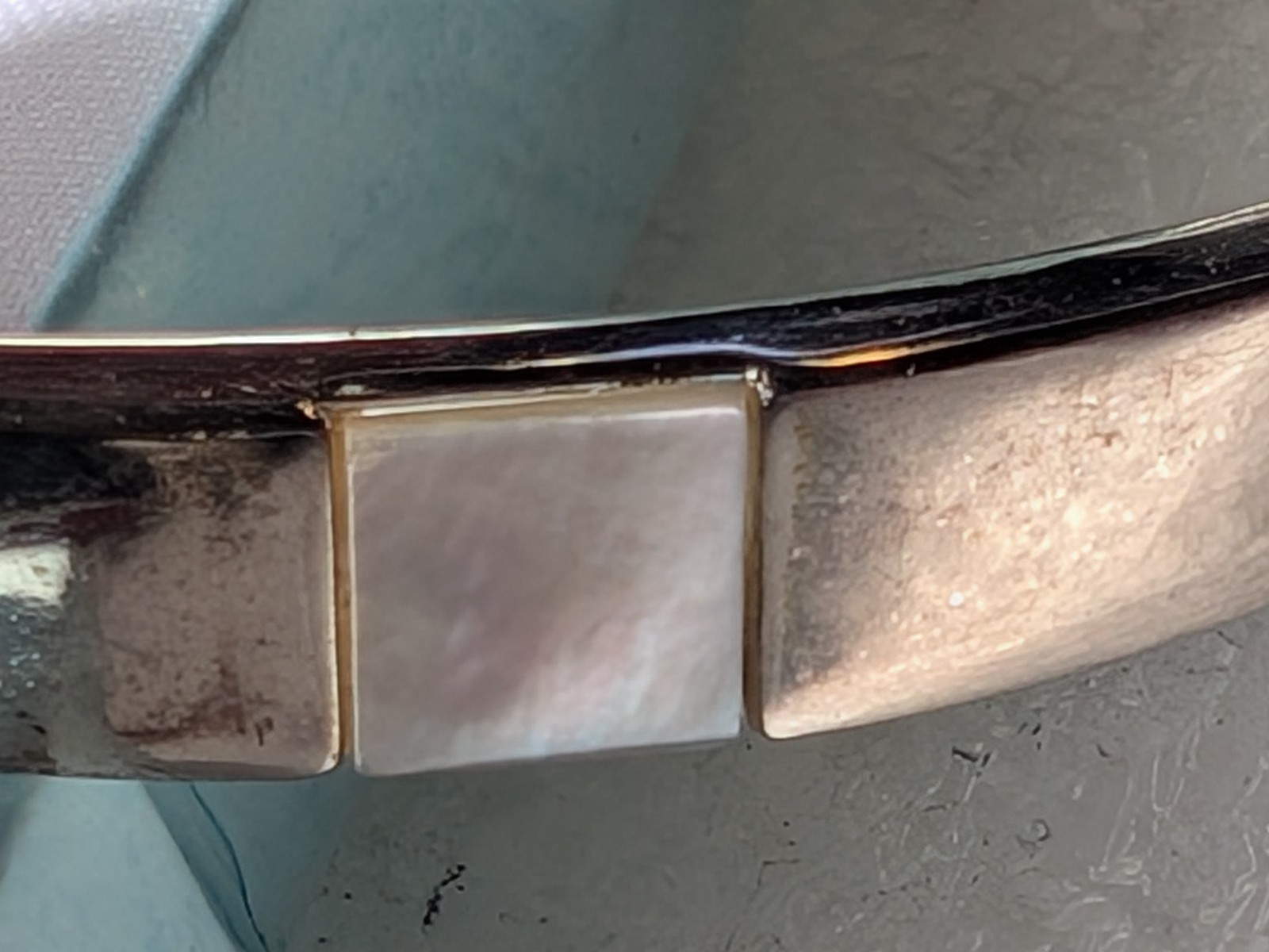 Vintage Silver Tone Solid Open SLIM Cuff Bracelet MOP centre 30g Dia 60x 45mm