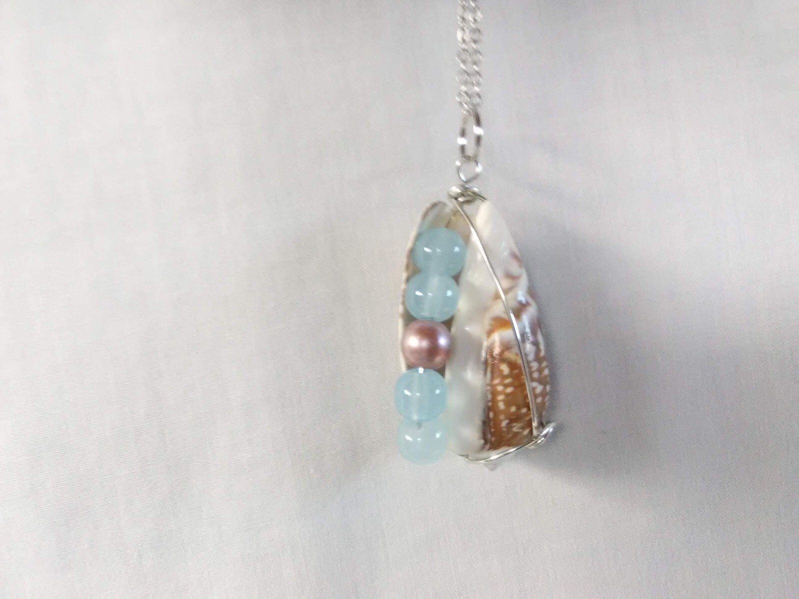 Boho Chic Olive Seashell Pendant Necklace 20″ Women’s Jewelry US Seller Gift