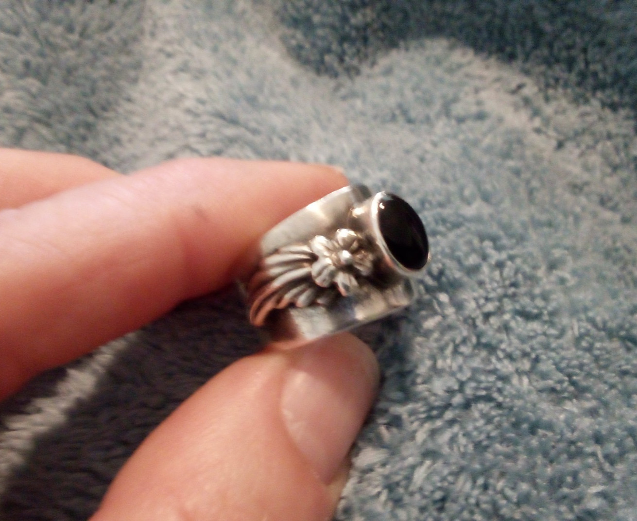 Genuine Vintage Sterling Silver Black Onyx Wide Band Flower Ring Sz 5.5, S West