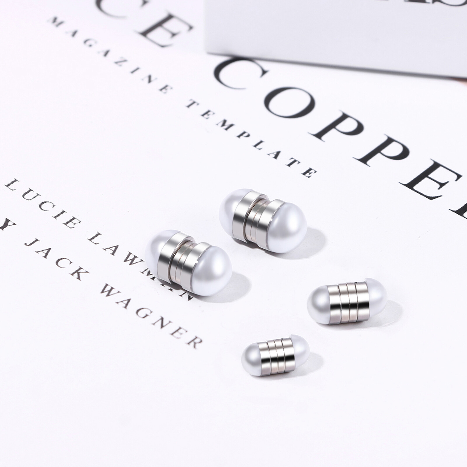 4 Pairs Synthetic Pearl Magnetic Stud Earrings Non Piercing Clip on Women Set