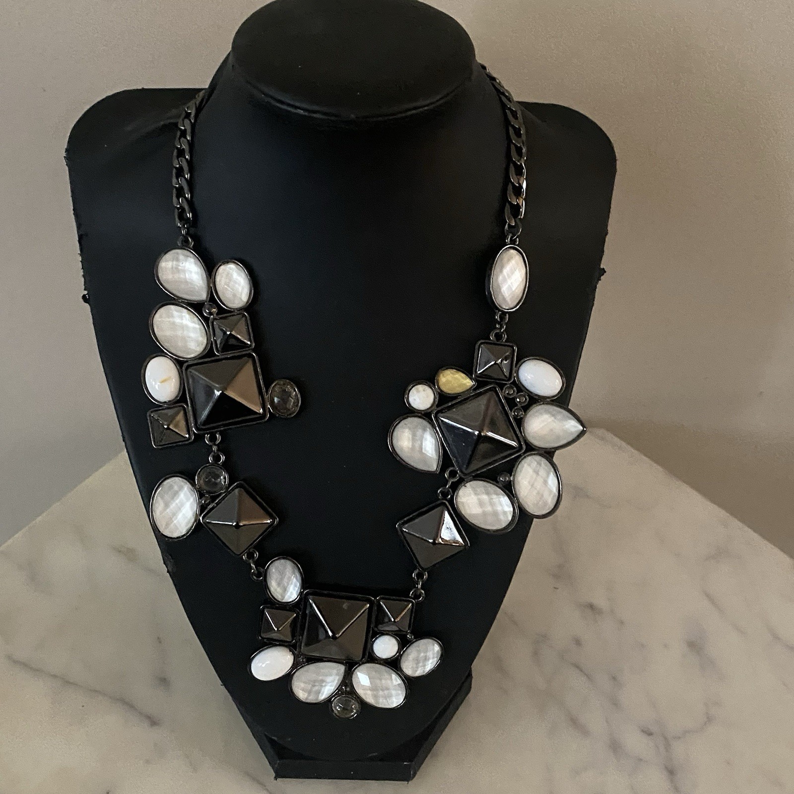 Statement Necklace Black White Gun Metal Faceted Choker Modern Artsy 17″