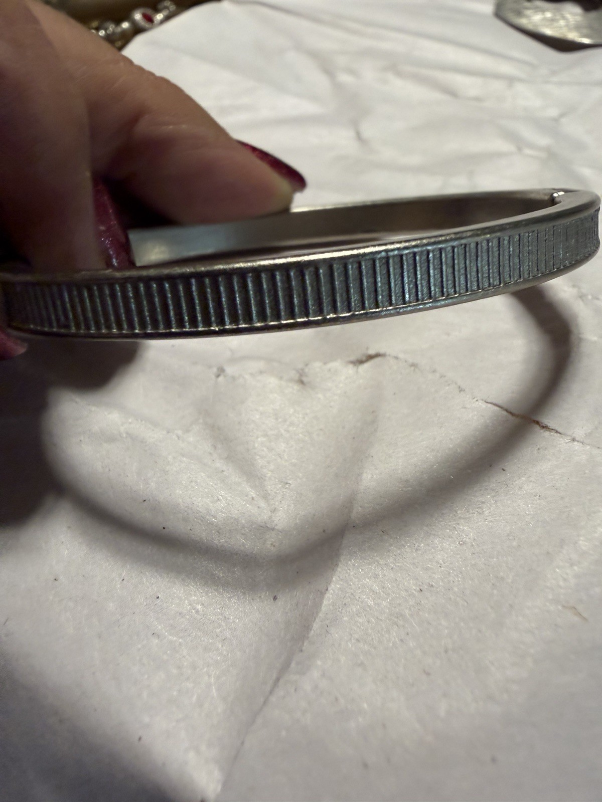 Silver Tone Ribbed Textured Metal Bangle Bracelet Fashion Jewelry No Stone