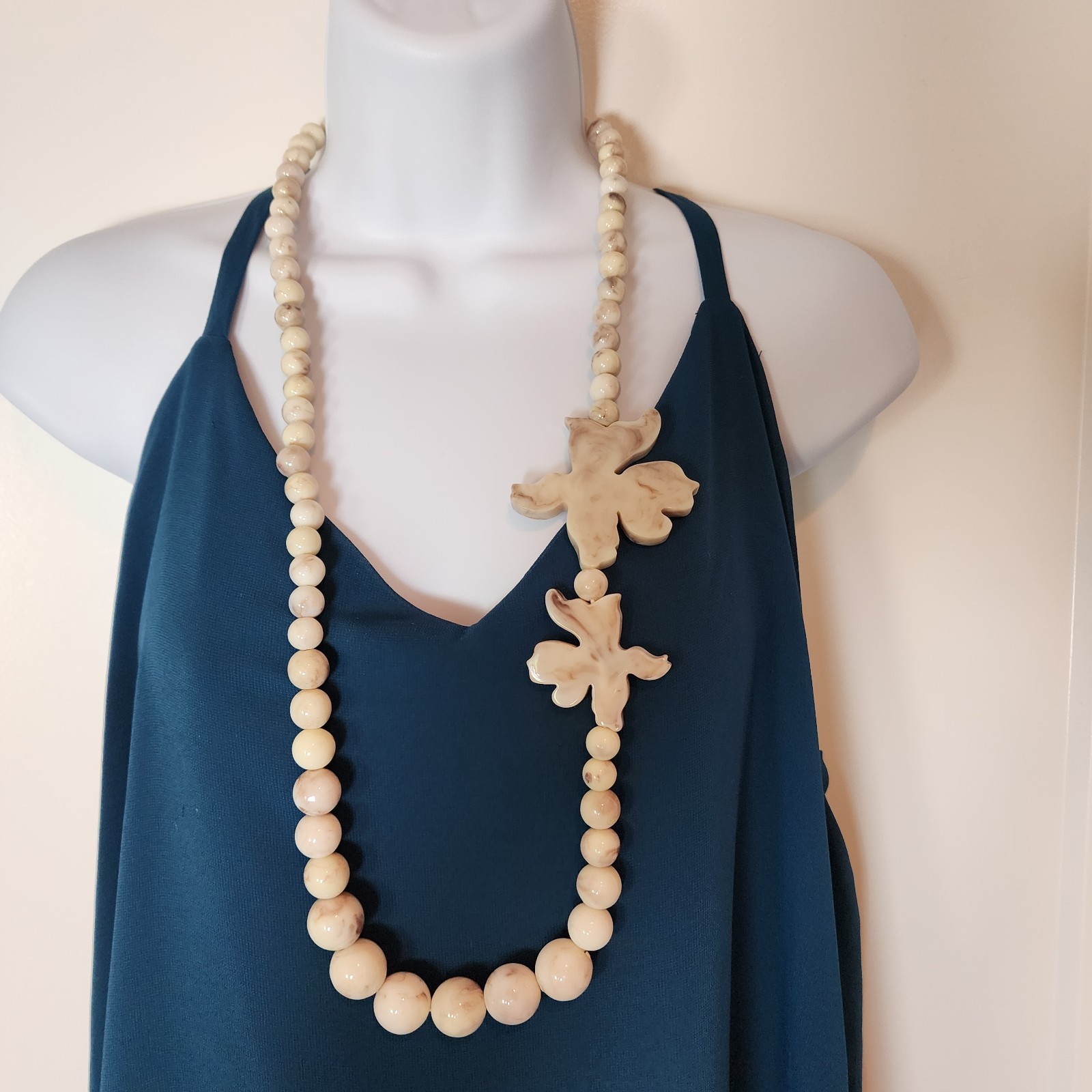 Alembika Lotus Oat Resin Statement Necklace Art To Wear Lagenlook Minimalist NWT
