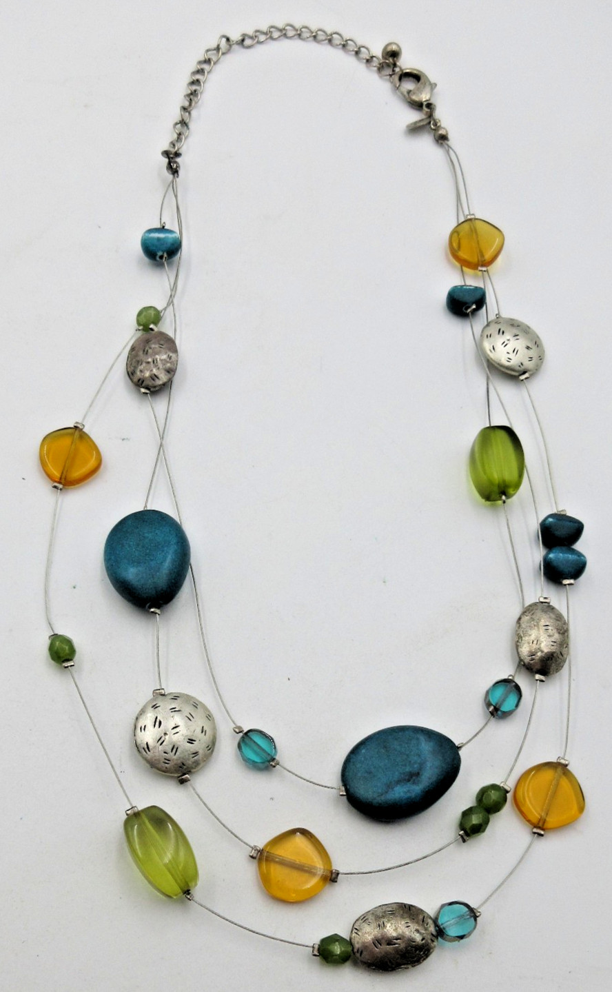 CHICOS MODERN VTG ? 21.5″ ADJ yellow blue green black silver tone charm Necklace