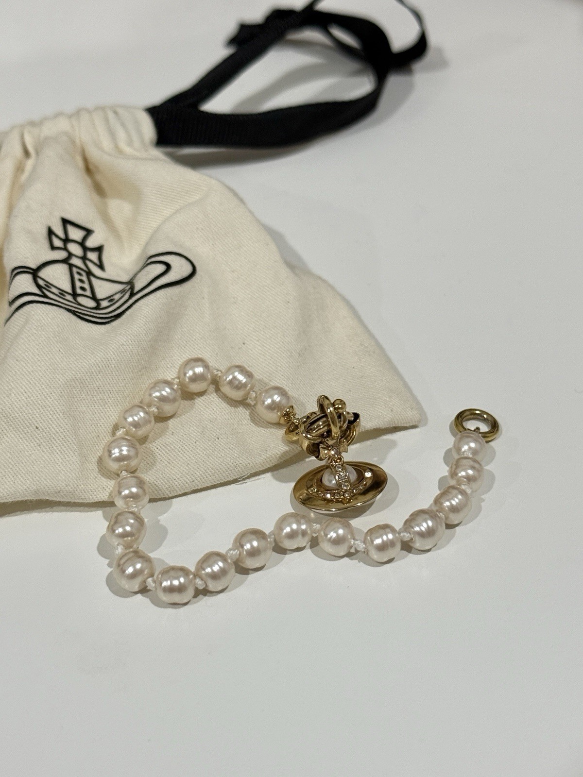 Vivienne Westwood White Faux Pearl Beaded Bracelet Gold Orb – Pre-owned
