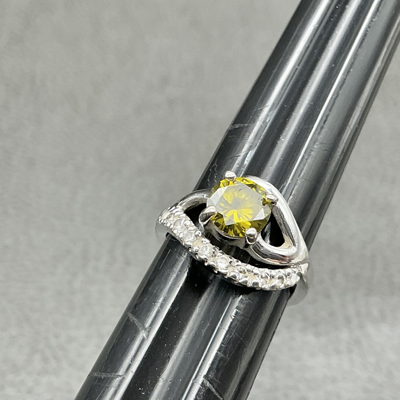 Ring Size 6 Silver Tone Green Round Stone Crisscross Cocktail Women Fashion Ring