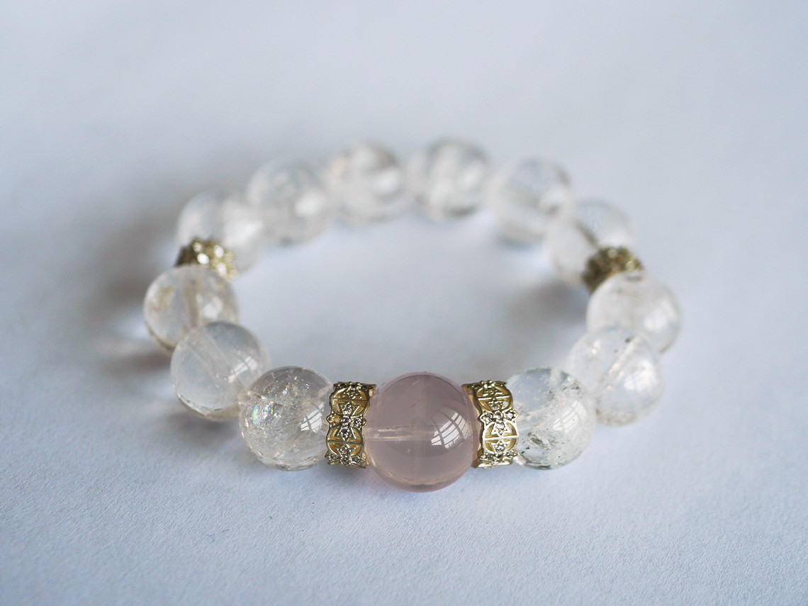 Handmade Natural White Crystal Set: Unleash Inner Clarity & Soothing Ambiance