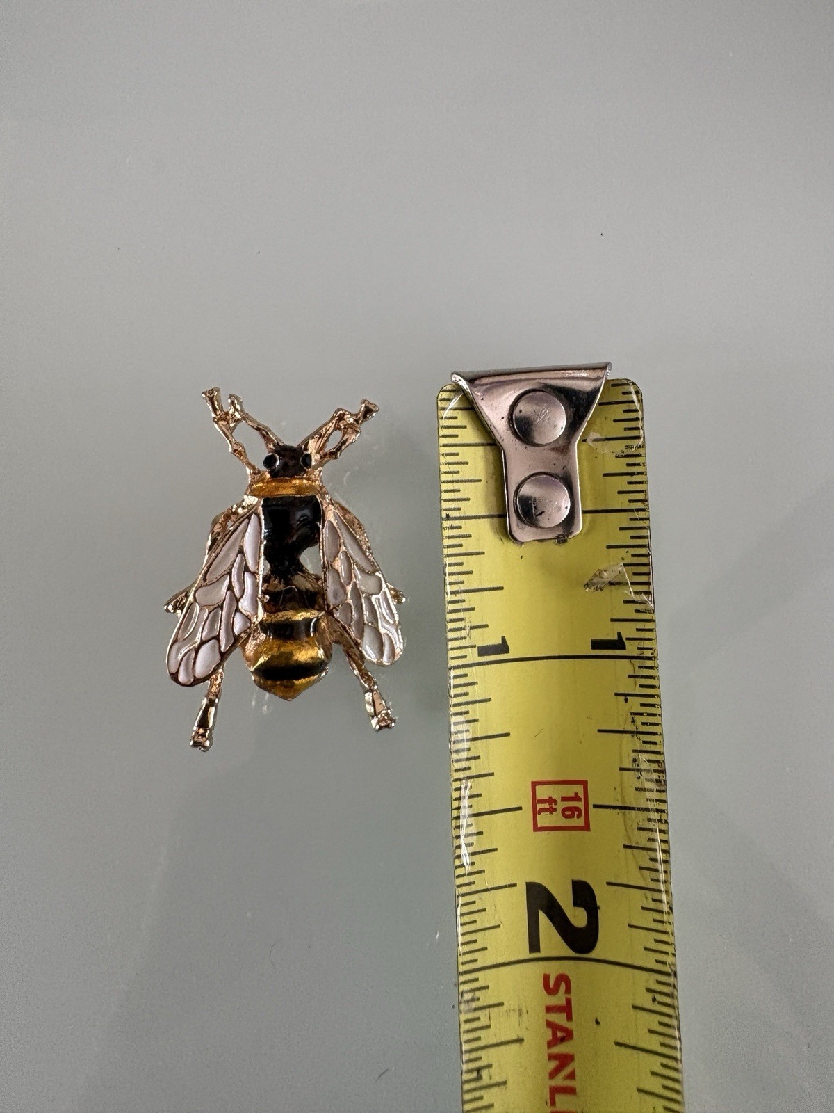 HONEY BEE PIN Gold Black Yellow Enamel Flying Insect Brooch Rhinestone 1.3”