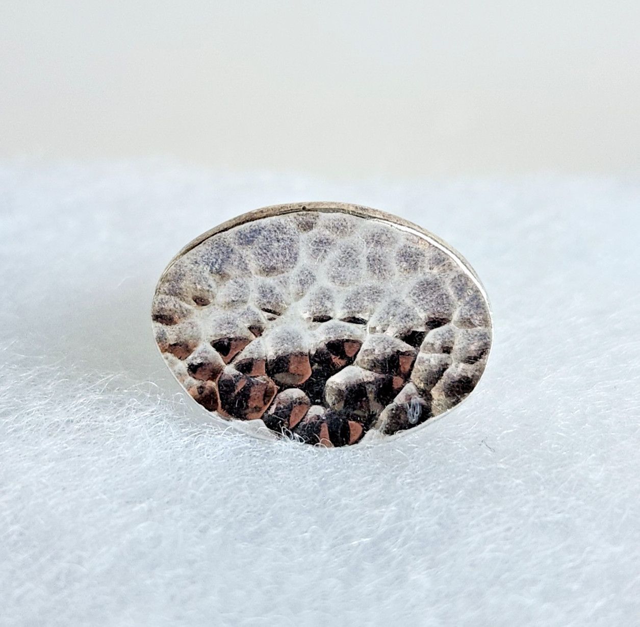 Sterling Silver 925 Concave Oval Disc Hammered Ring – Size 6, 11g