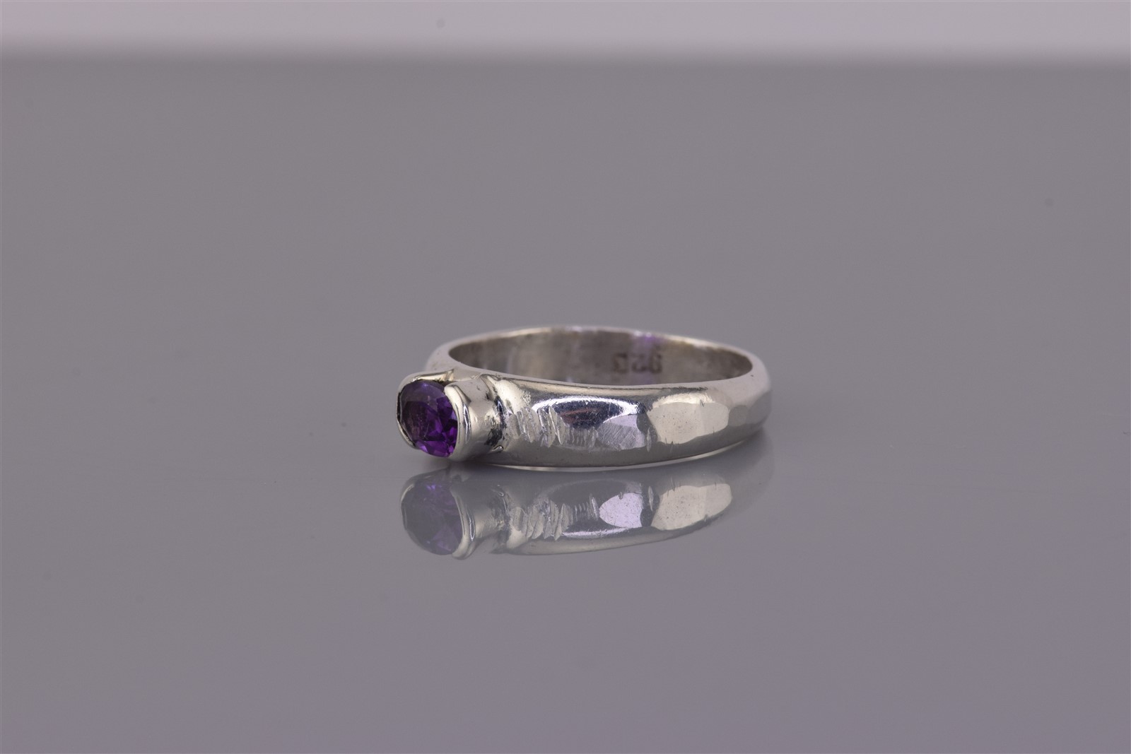 Sterling Silver Tension Set Oval Purple Amethyst Band Ring 925 Sz: 7