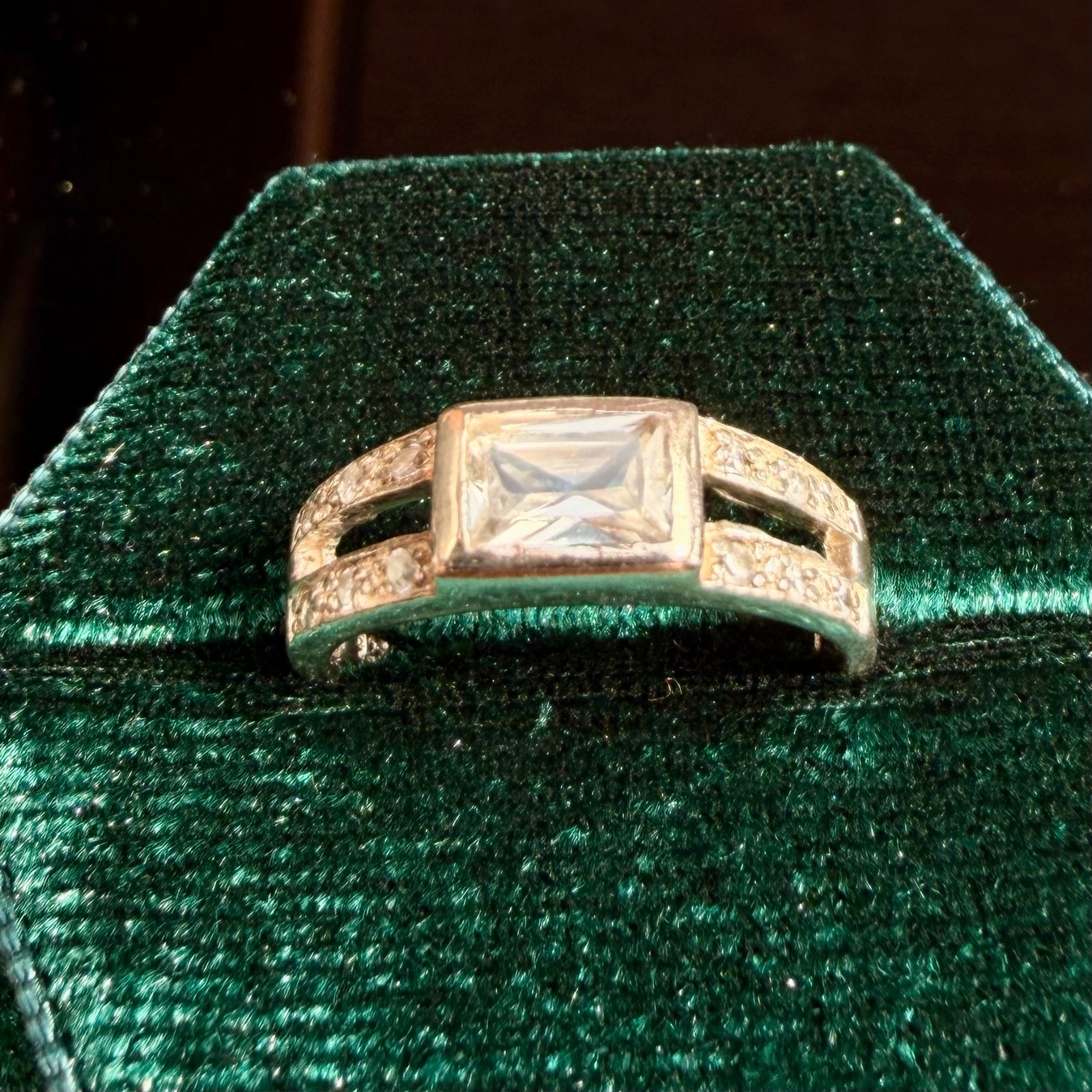 Sterling Silver Square Cut Cubic Zirconia CZ Split Shank Band Ring Size 6.5