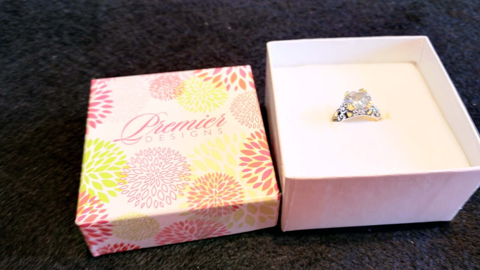 Premier Designs Women’s Ring size 9 in box Misty